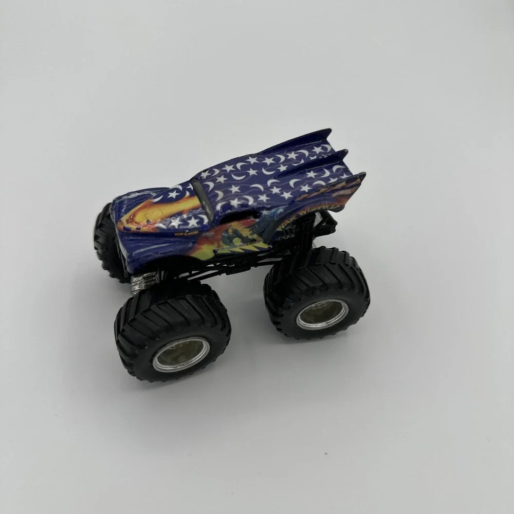 Hot Wheels War Wizard Monster Jam Monster Truck 1/64